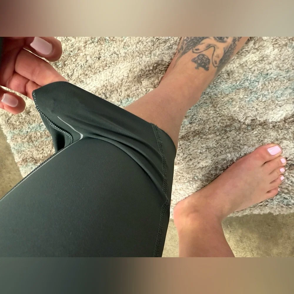 Lulu Lemon Pants! - Picture 2 of 3